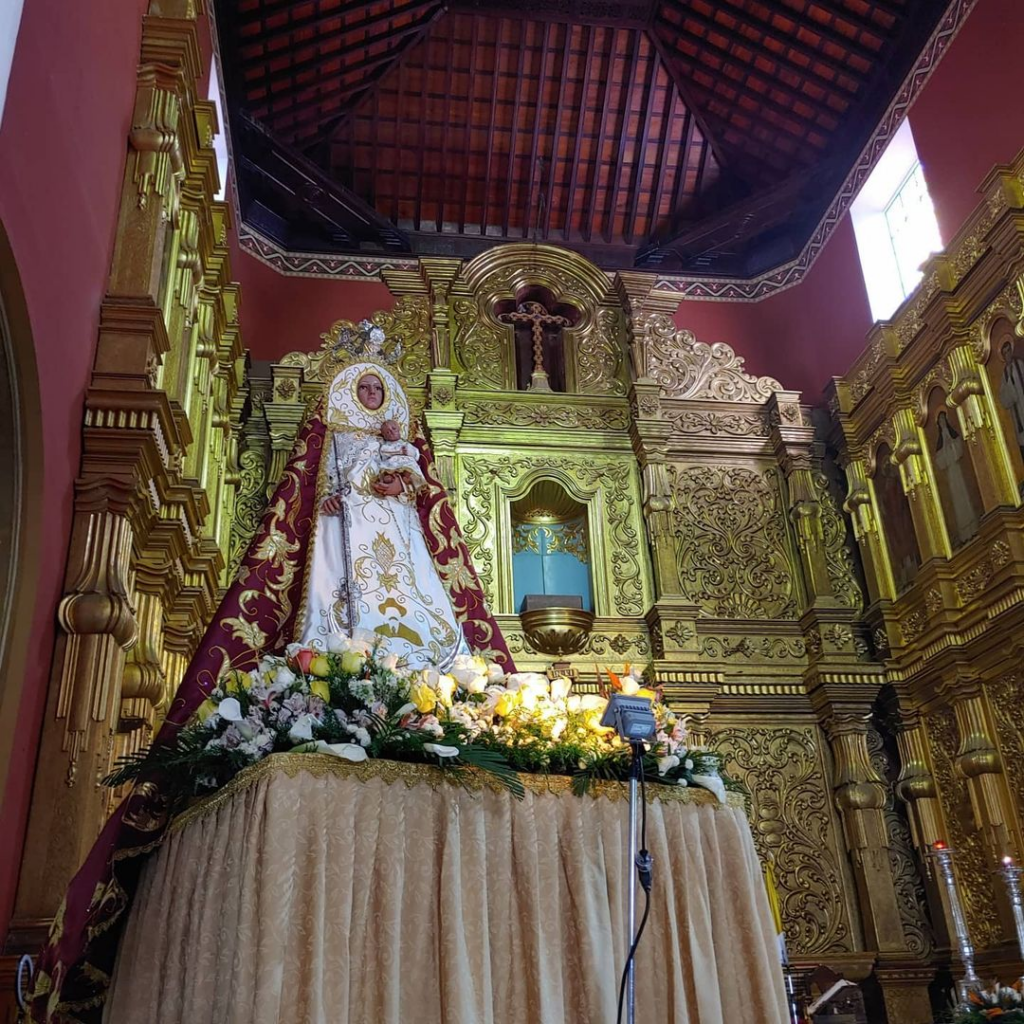 Día de la Virgen de La Candelaria Tradición y símbolo de luz AVESSOC